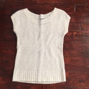 Short sleeve cable knit sweater